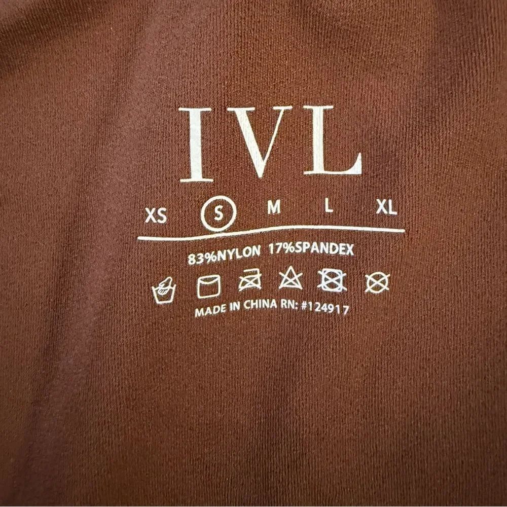 IVL Collective Crop Tank - Picture 2 of 5